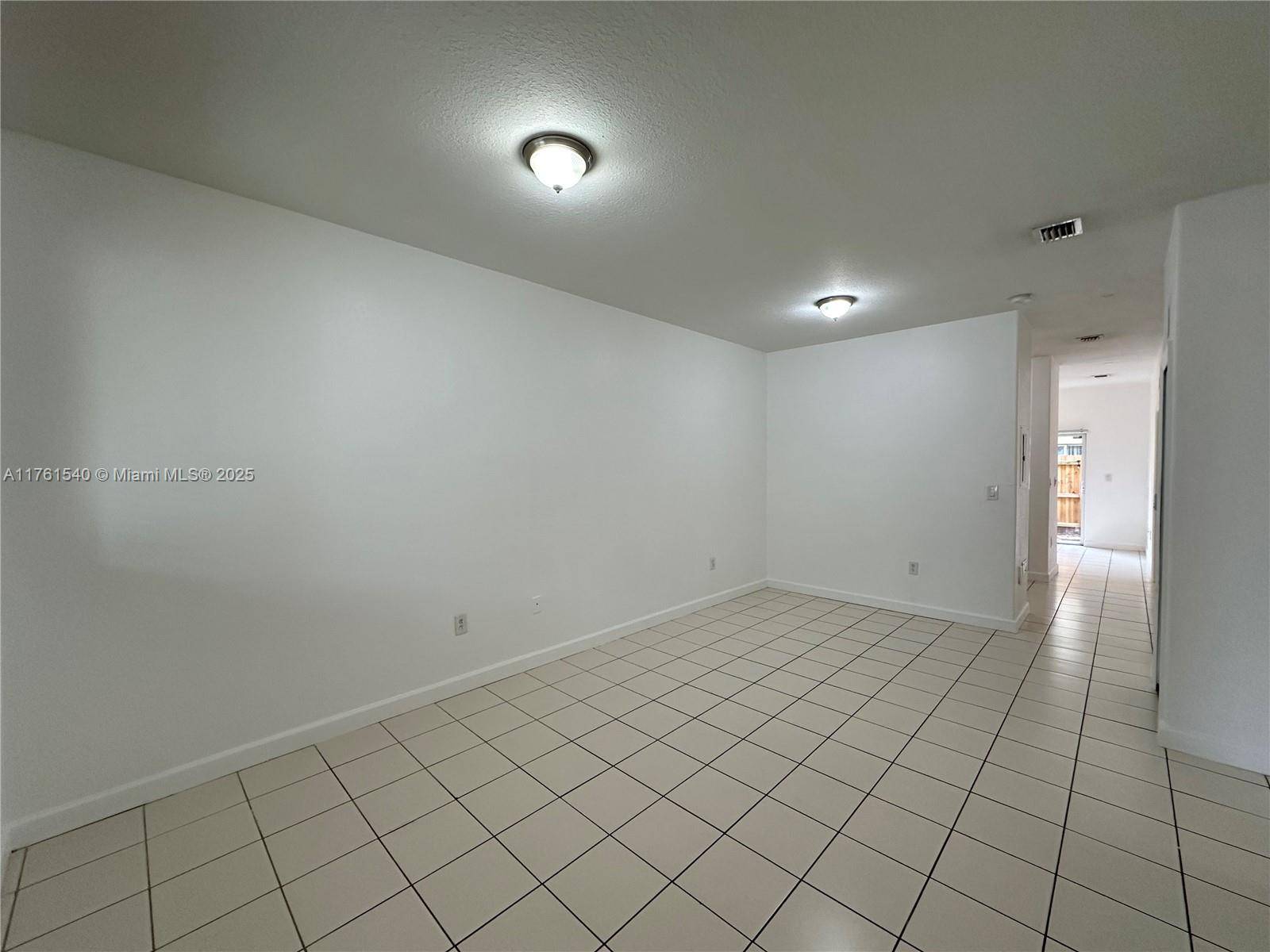 Homestead, FL 33035,1663 SE 27th Dr #103