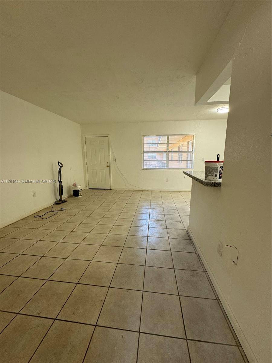 Hialeah, FL 33012,1280 W 54th St #223B
