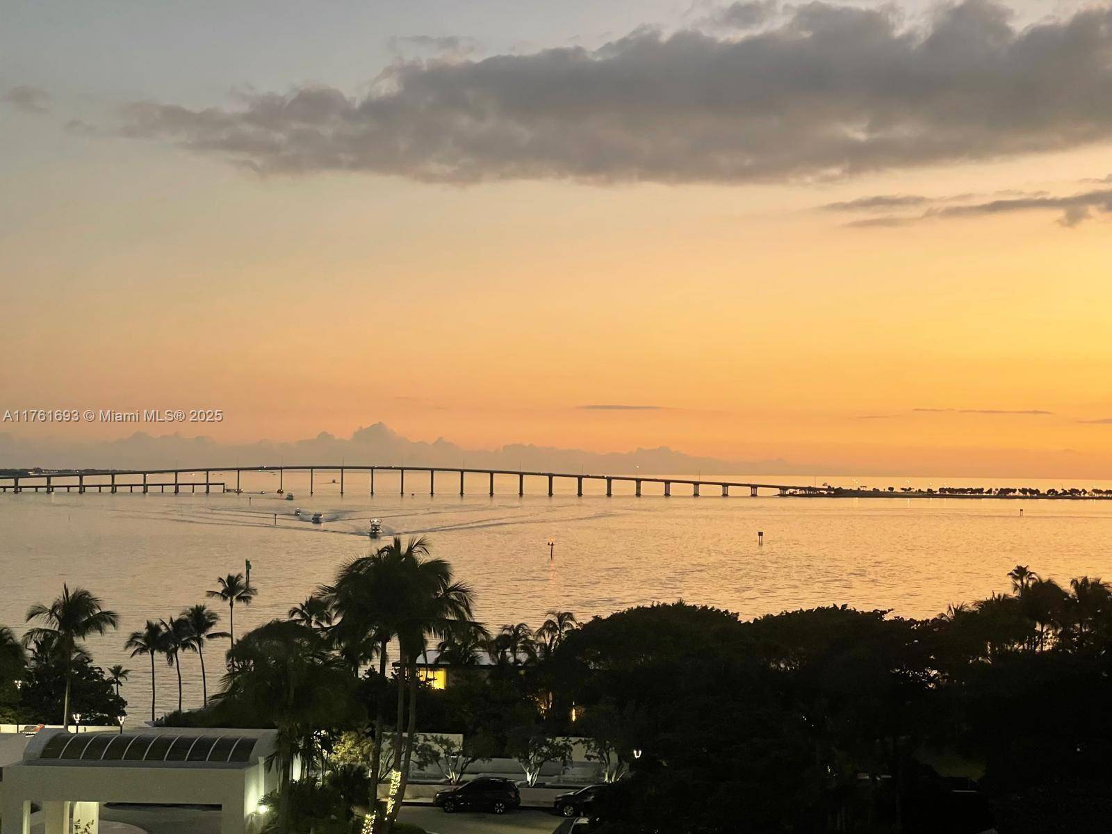 Miami, FL 33131,770 Claughton Island Dr #904