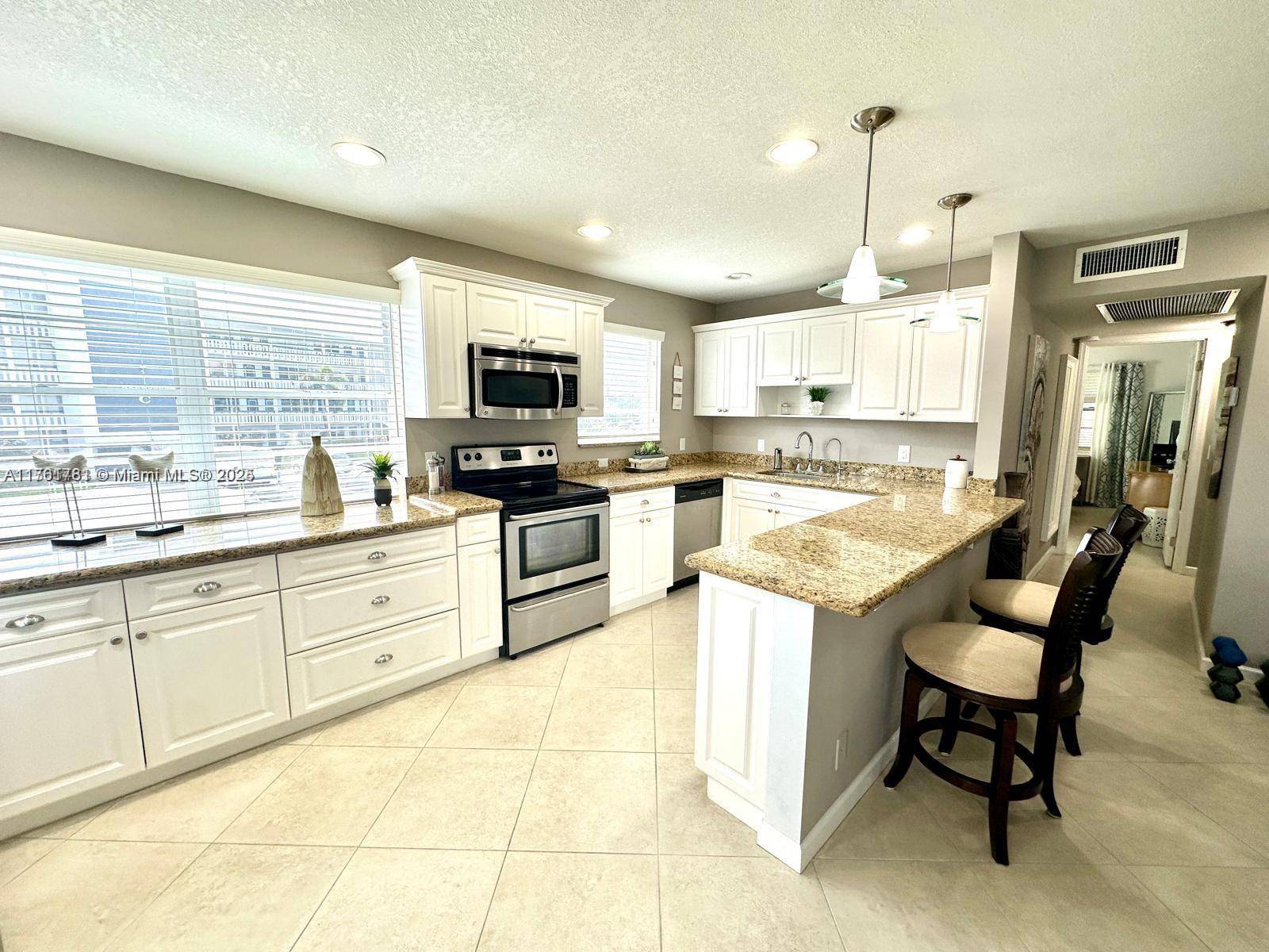 Deerfield Beach, FL 33442,31 Harwood B #31