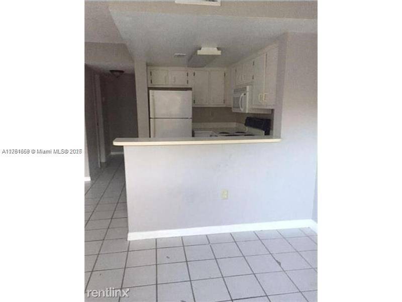 Miami, FL 33126,8670 NW 6th Ln #4-103