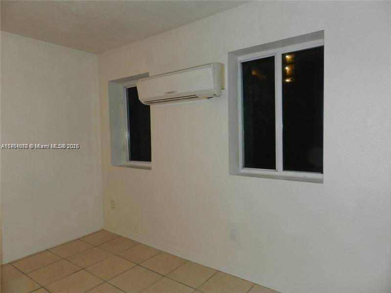Miami, FL 33128,1021 NW 3rd St #304
