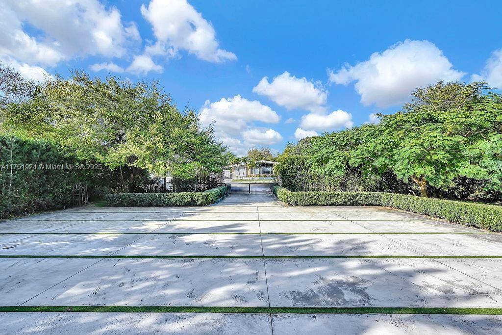 Miami Springs, FL 33166,1098 Hunting Lodge Dr