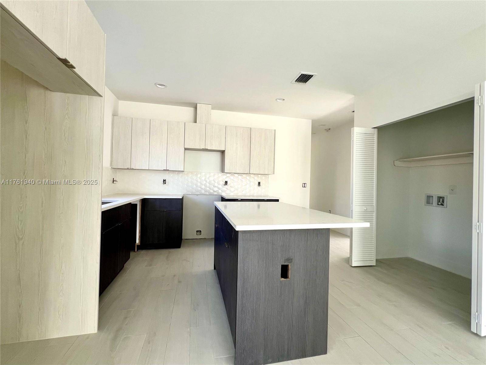 Miami, FL 33150,6820 NW 6th Ct