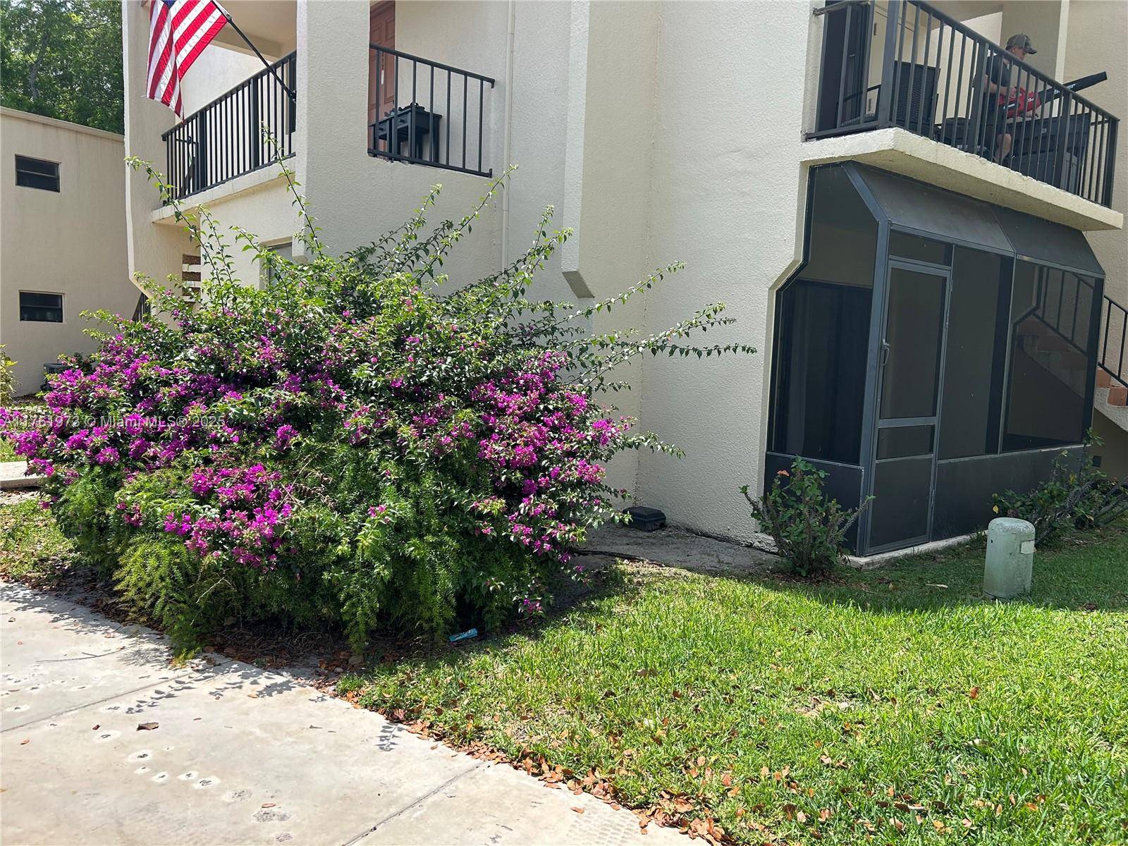Plantation, FL 33324,301 N Pine Island Rd #117