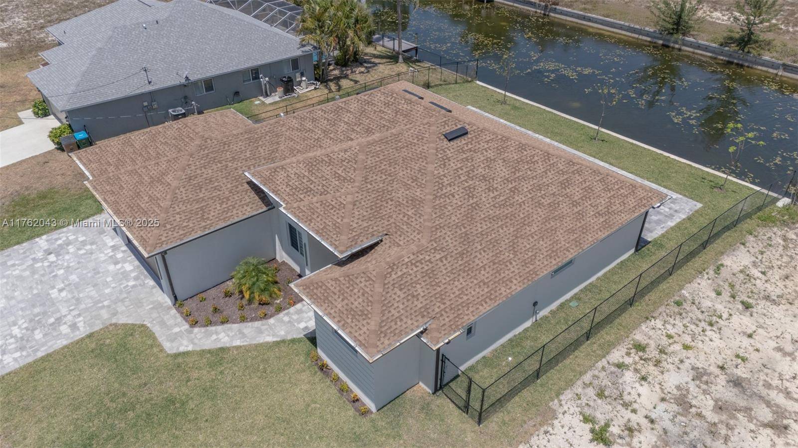 Cape Coral, FL 33991,601 SW 13TH ST