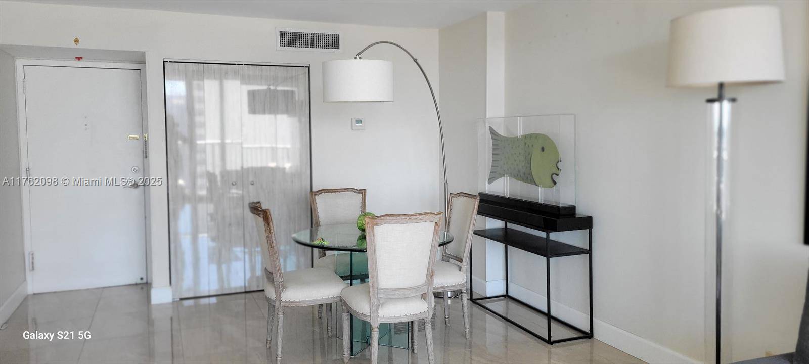 Miami Beach, FL 33140,2655 Collins Ave #1906