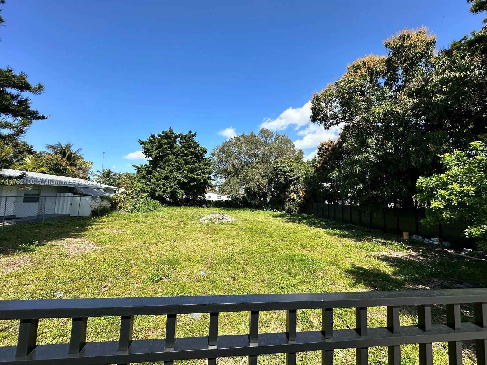 North Miami, FL 33138,737 NW 107 ST