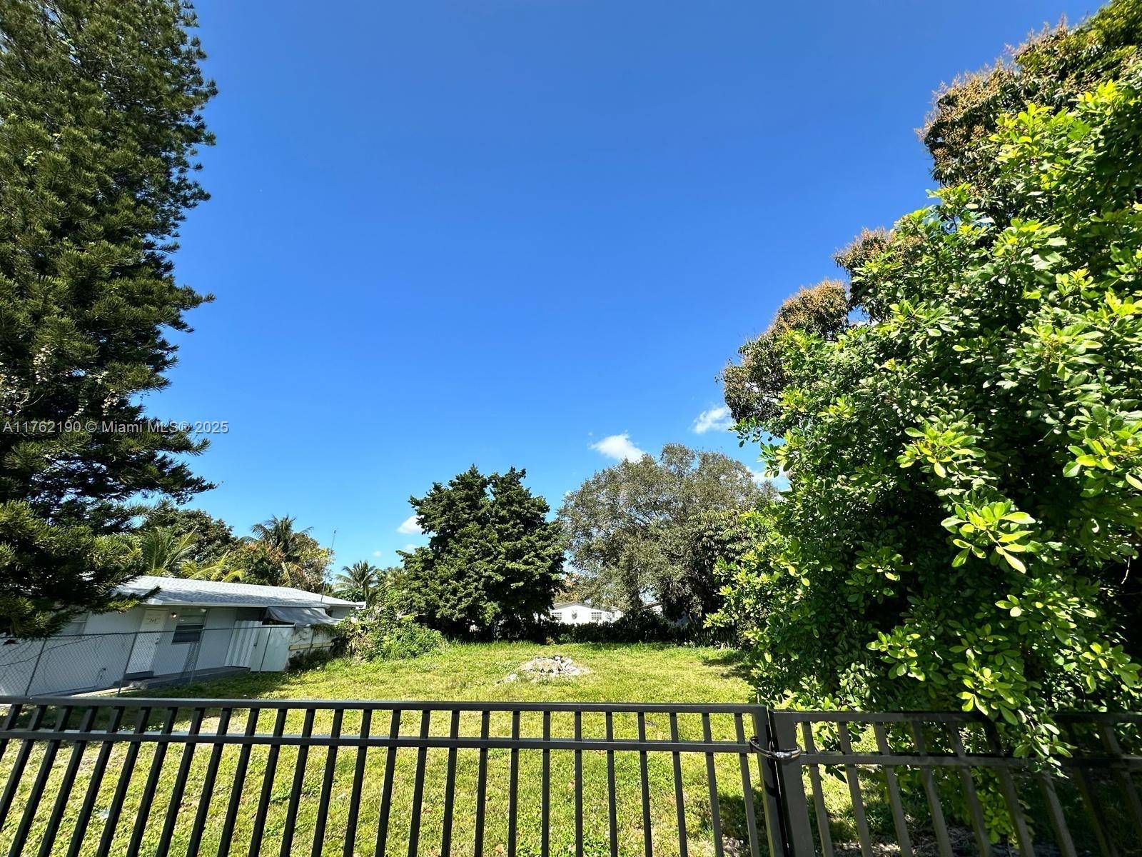 North Miami, FL 33138,737 NW 107 ST