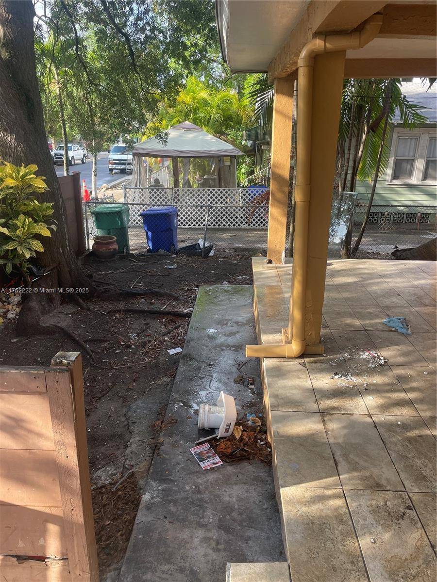 Miami, FL 33135,429 SW 14th Ave