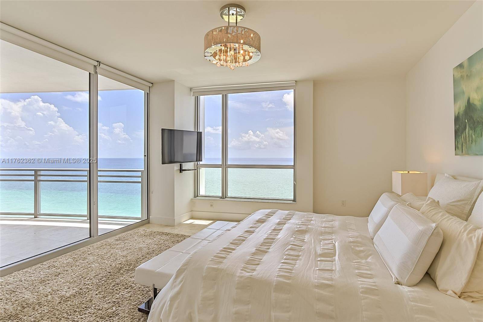 Hollywood, FL 33019,3535 S OCEAN DR #2002