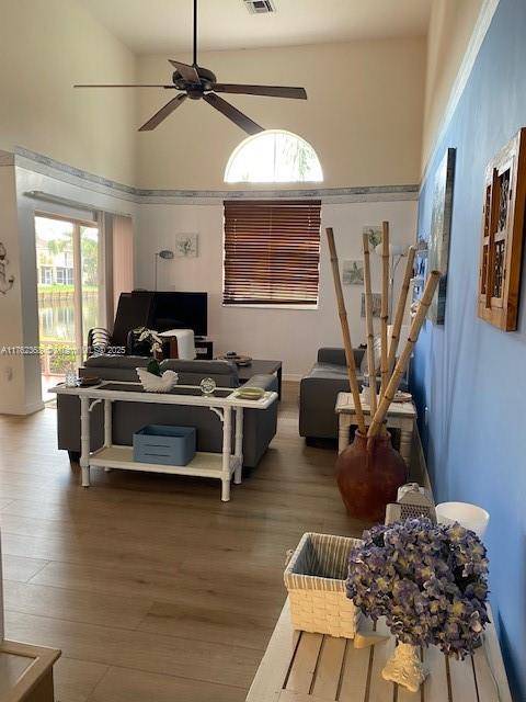 Hollywood, FL 33020,1812 E Trafalgar Cir