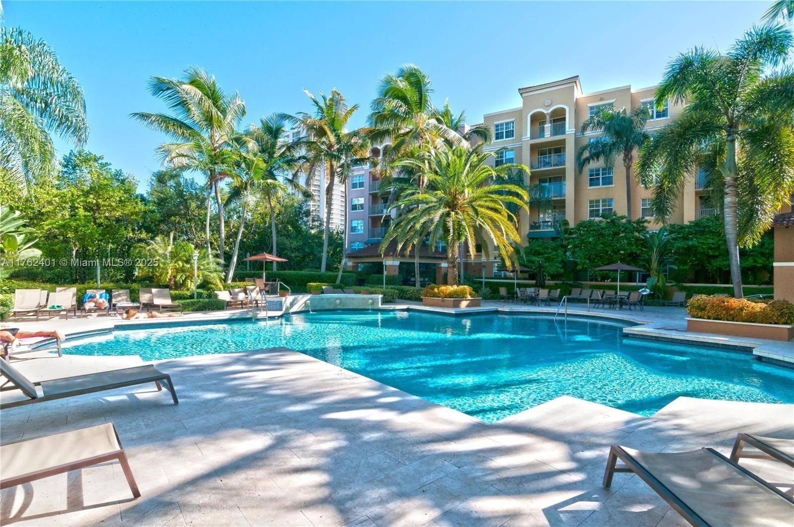 Aventura, FL 33180,19555 E Country Club Dr #8502