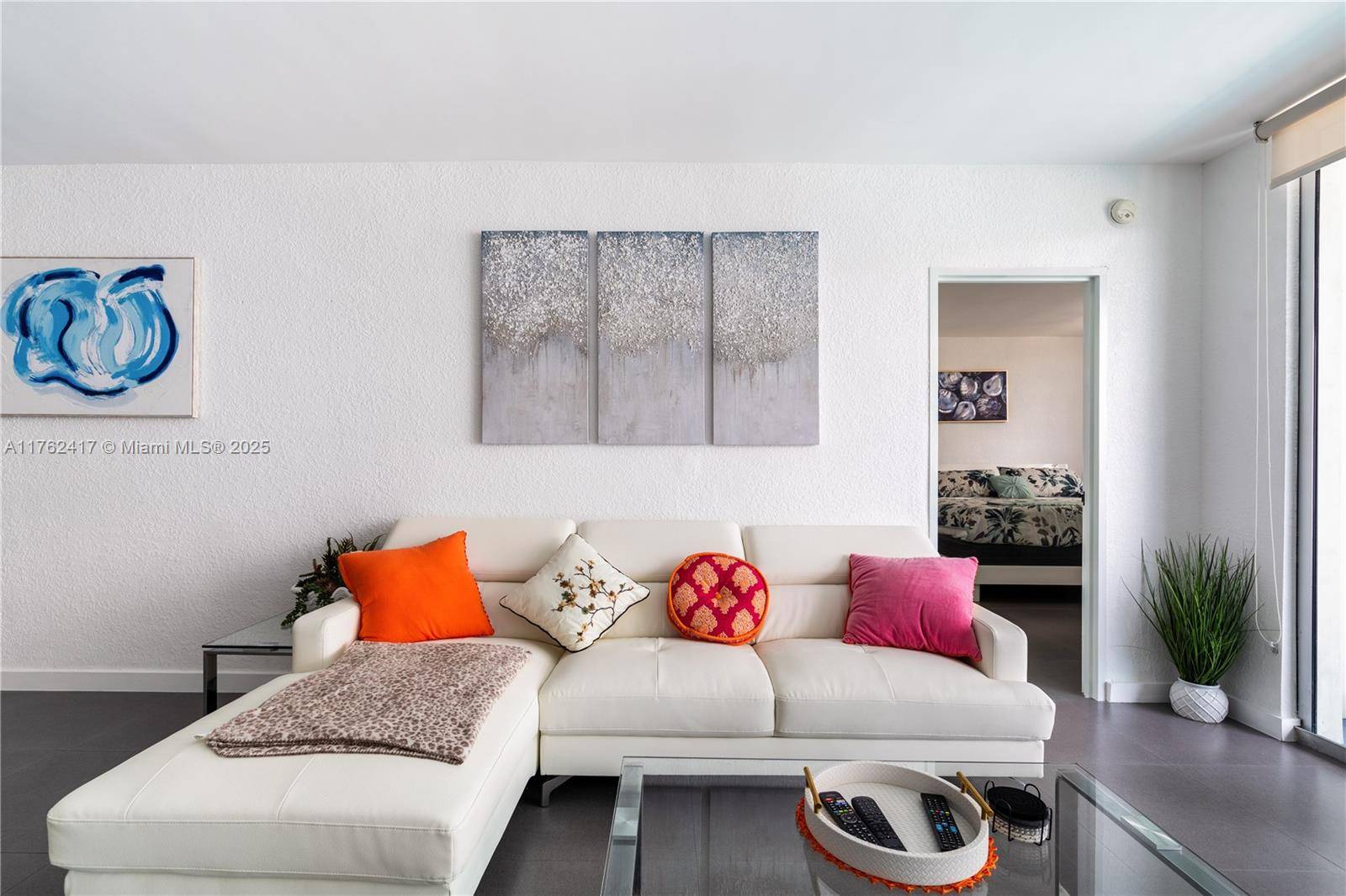 Hollywood, FL 33019,4001 S Ocean Dr #8F