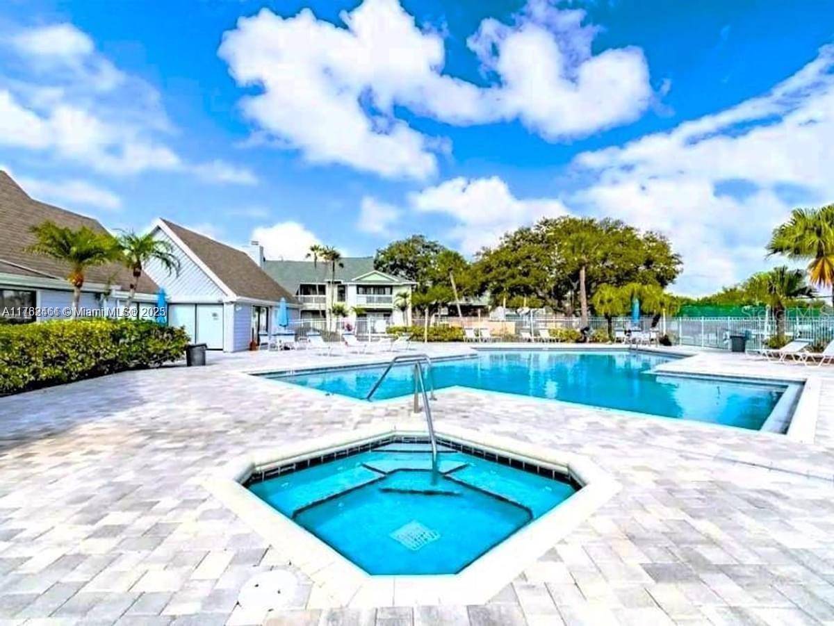 Palm Harbor, FL 34683,455 ALT 19 #12