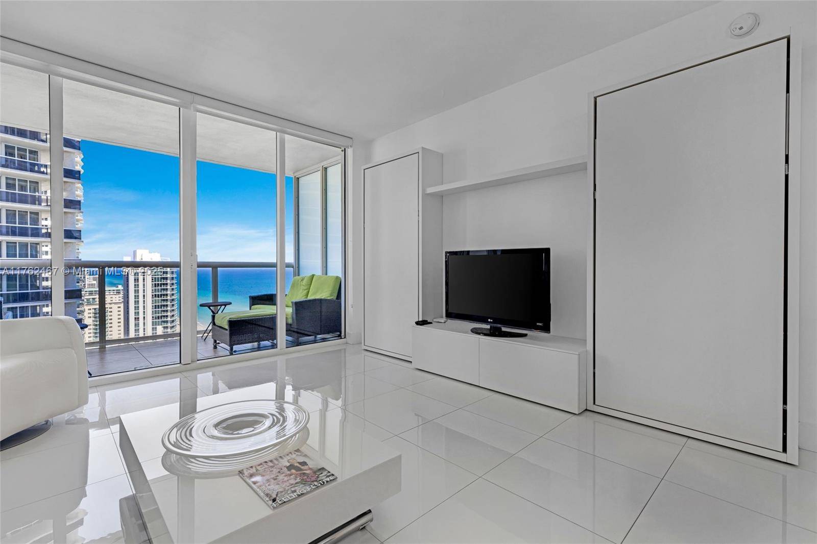 Hallandale Beach, FL 33009,1830 S Ocean Dr #2609