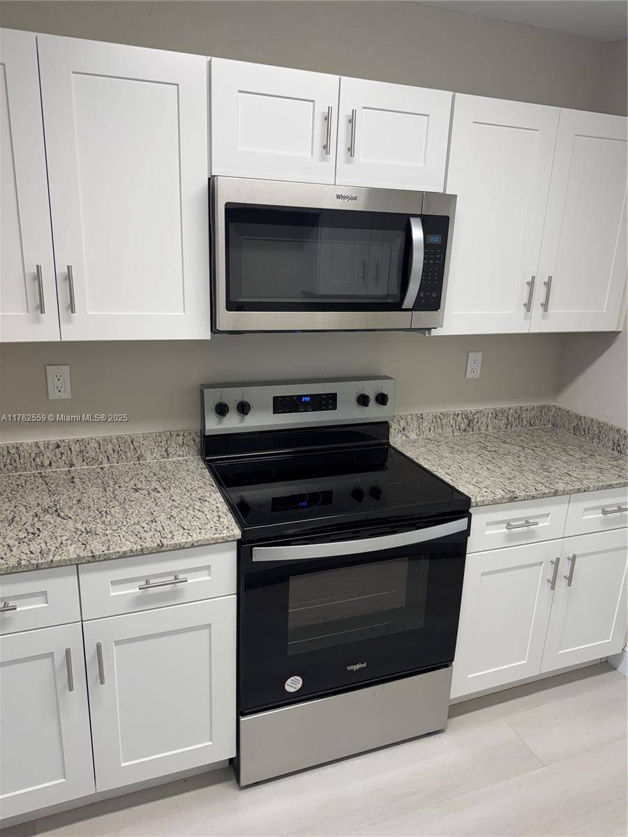 North Miami Beach, FL 33162,941 NE 169th St #102