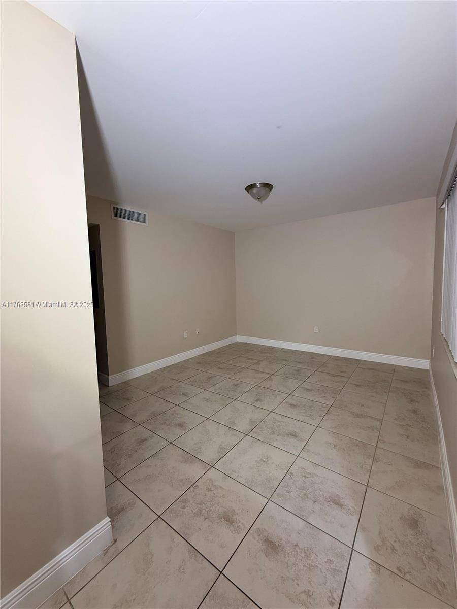 Miami, FL 33136,1990 NW 4th Ct #7