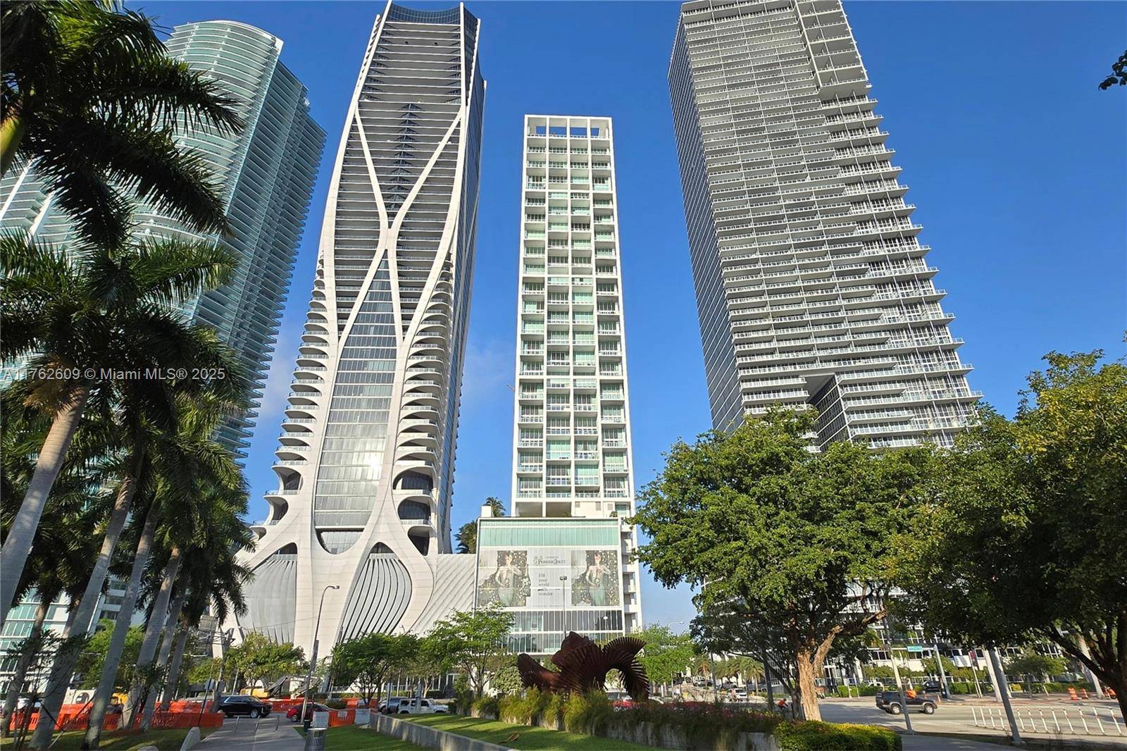 Miami, FL 33132,1040 Biscayne Blvd #1001