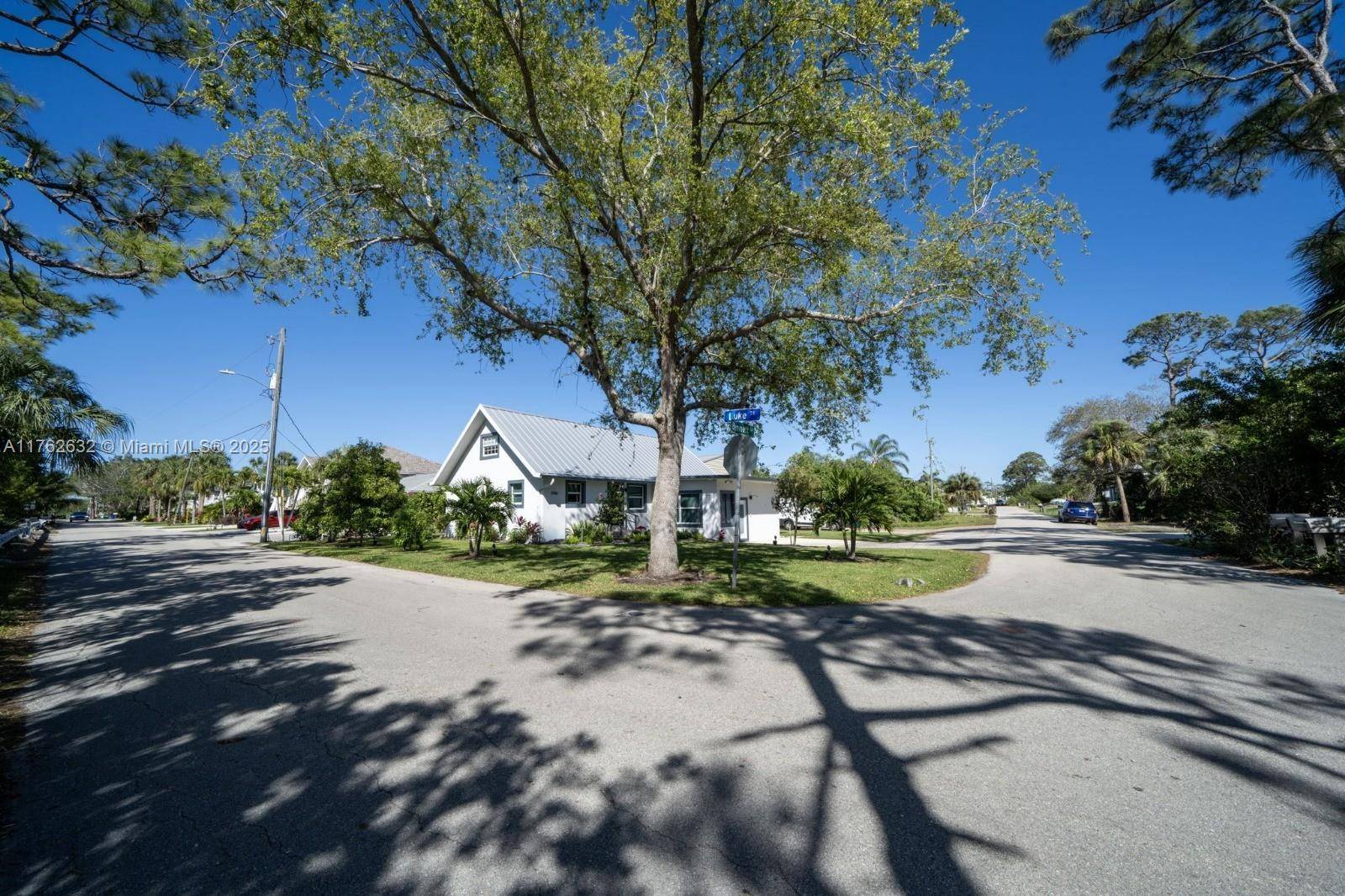Bonita Springs, FL 34134,3986 Bennett LN