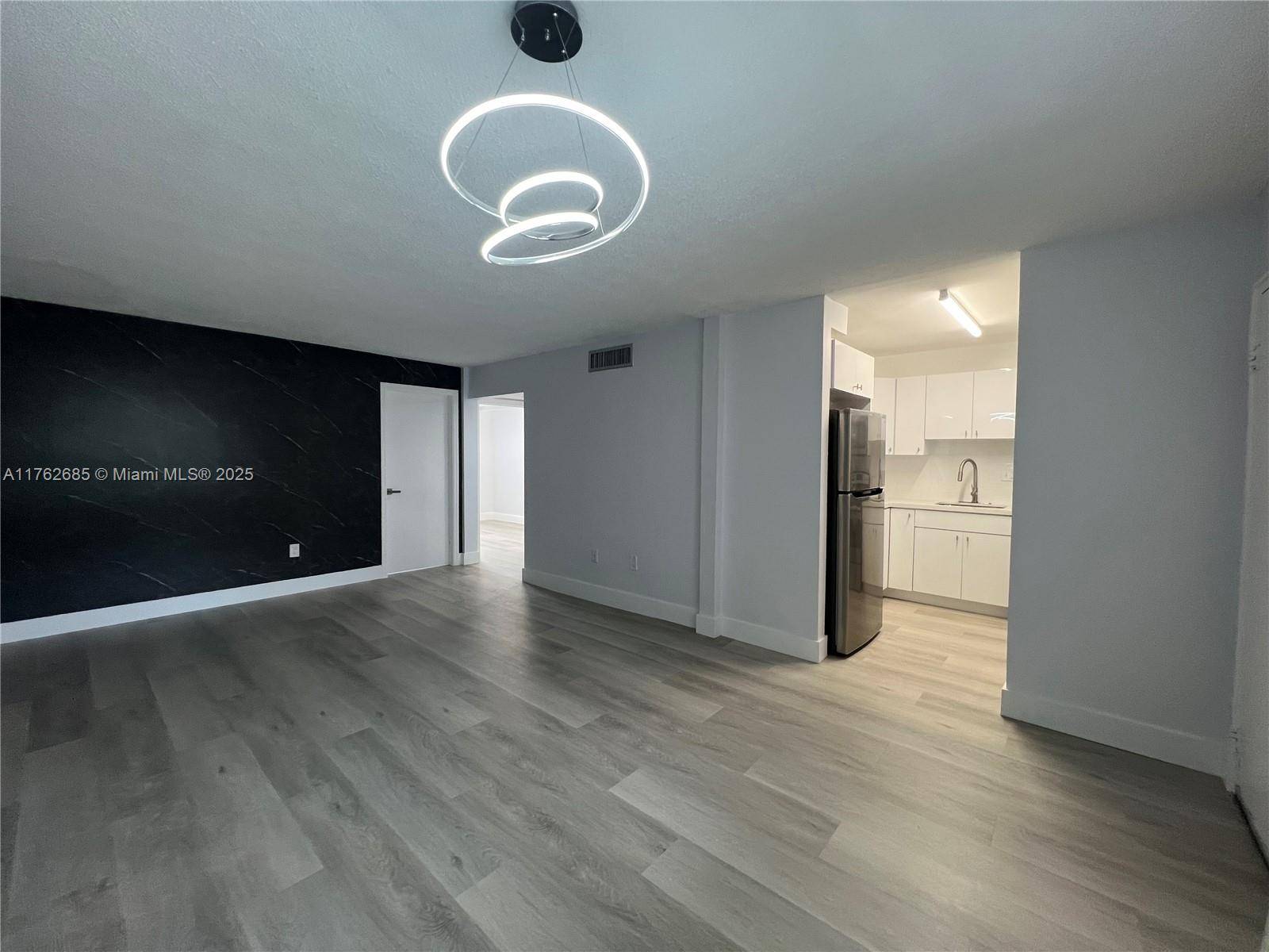 Hialeah, FL 33014,1335 W 68th St #205