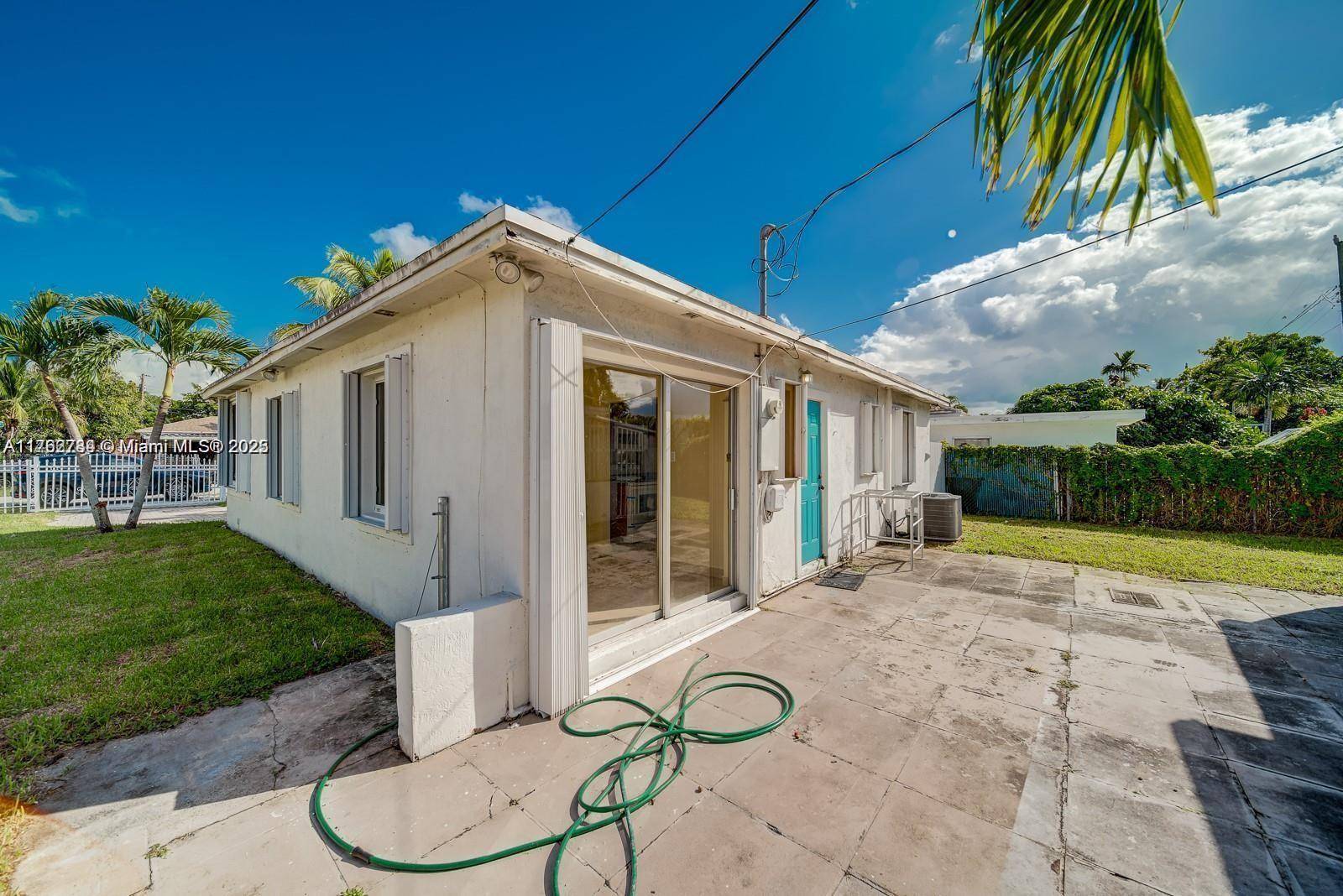 Miami, FL 33150,442 NW 100th St