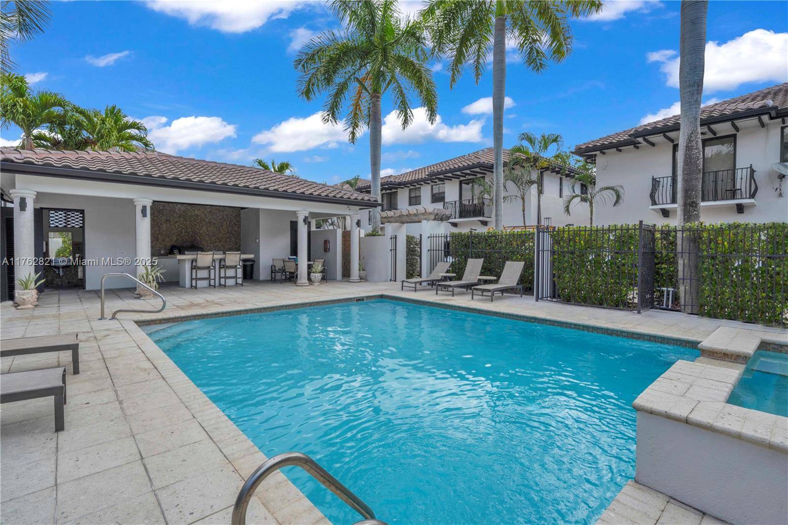 Miami, FL 33133,3041 Indiana St #10