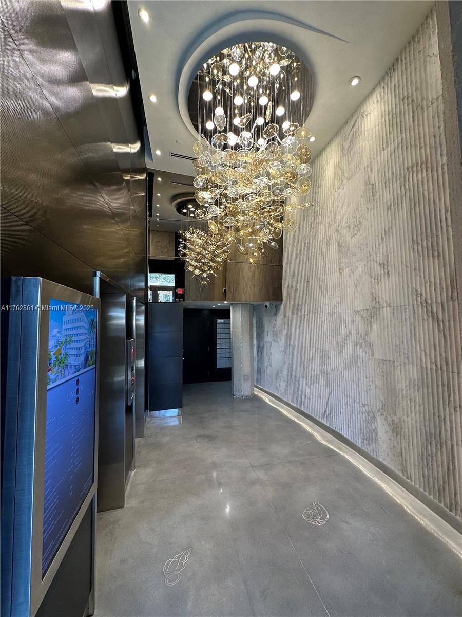Miami Beach, FL 33139,605 Lincoln Rd #500