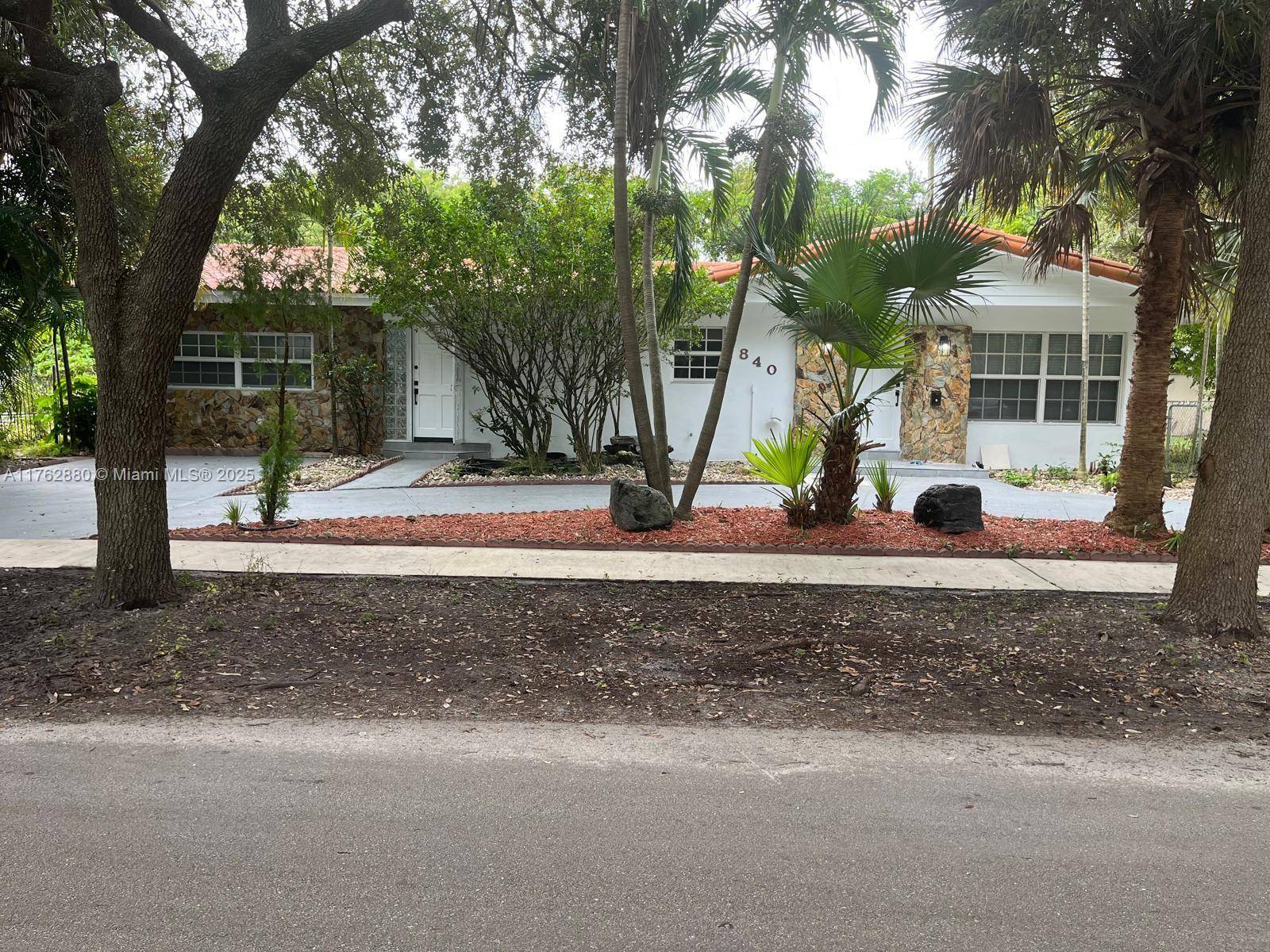 North Miami Beach, FL 33162,840 NE 182nd St #1
