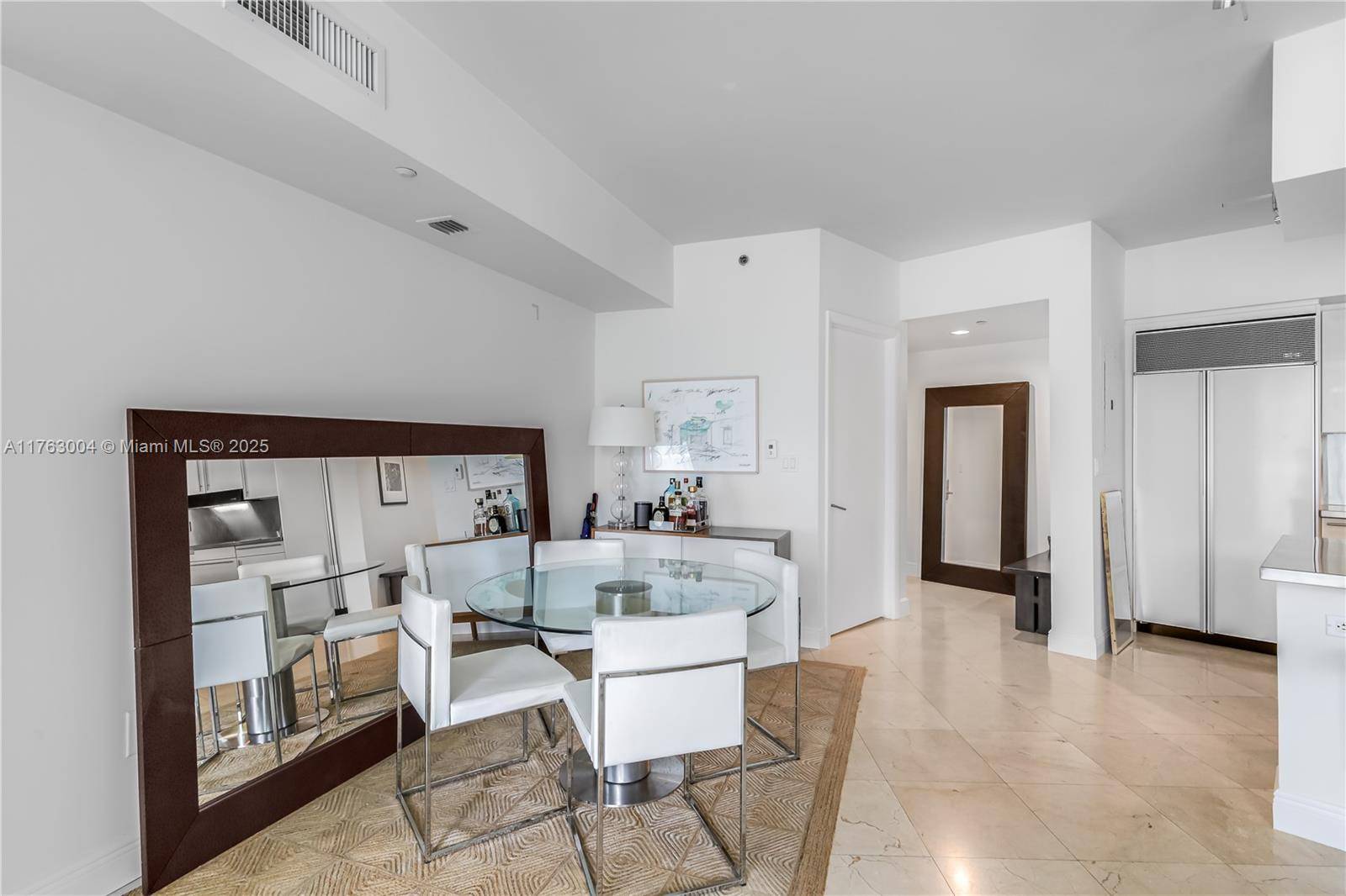 Miami Beach, FL 33139,1000 S Pointe Dr #506