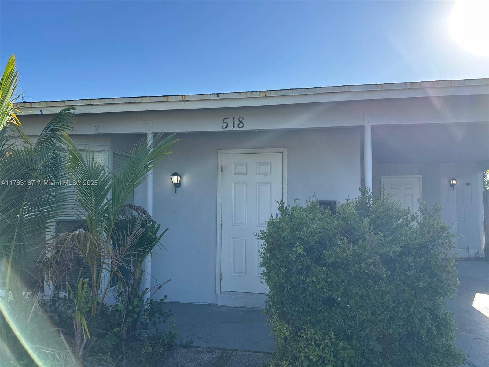 Lake Park, FL 33403,518 Crescent Dr