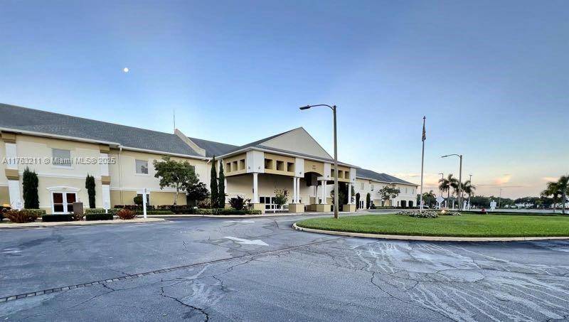West Palm Beach, FL 33417,266 Camden L #266