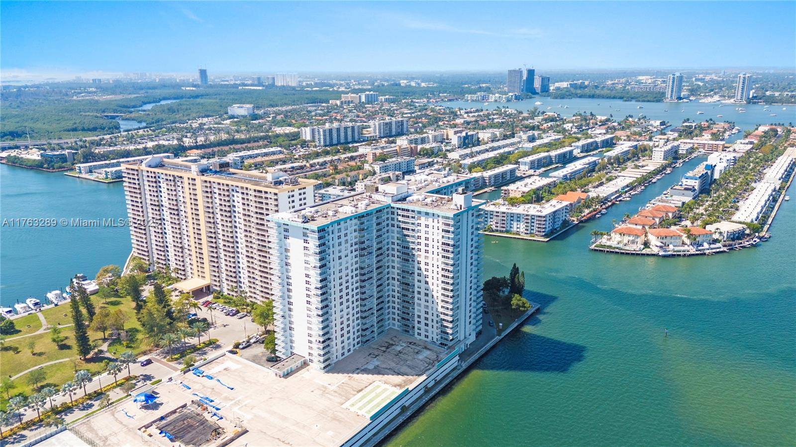 Sunny Isles Beach, FL 33160,301 174th St #312