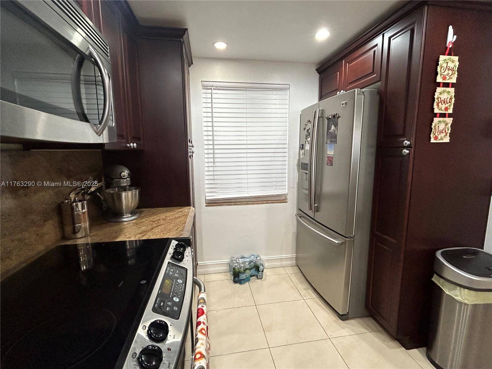 Pompano Beach, FL 33069,3520 Oaks Way #1010