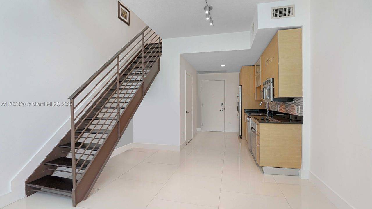 Miami, FL 33130,60 SW 13th St #3820
