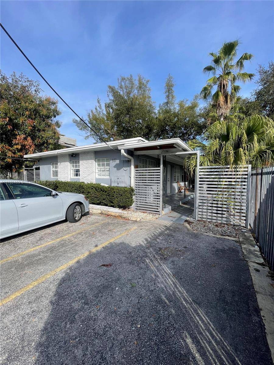 Miami, FL 33137,551 NE 61st St #5