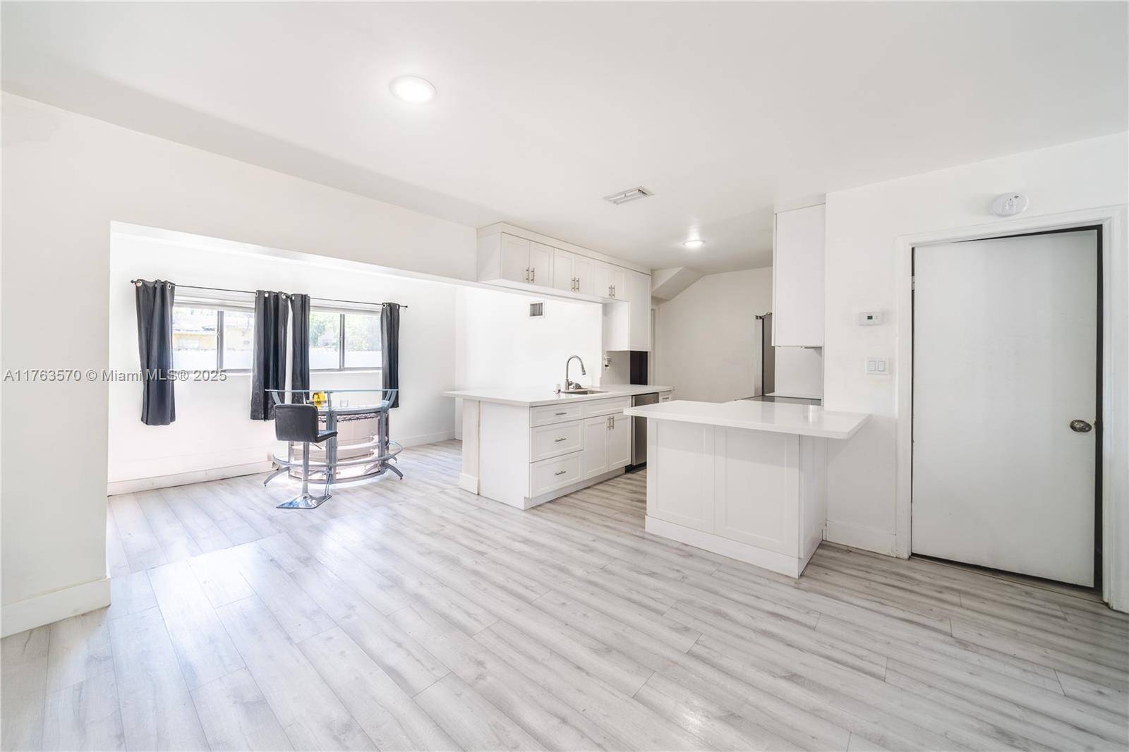 Hollywood, FL 33024,7450 Hope St