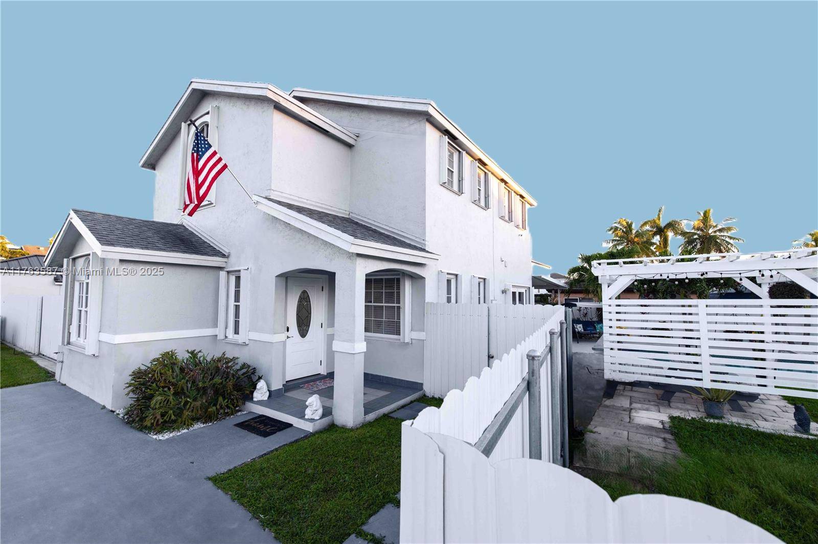 Miami, FL 33177,14016 SW 160th St