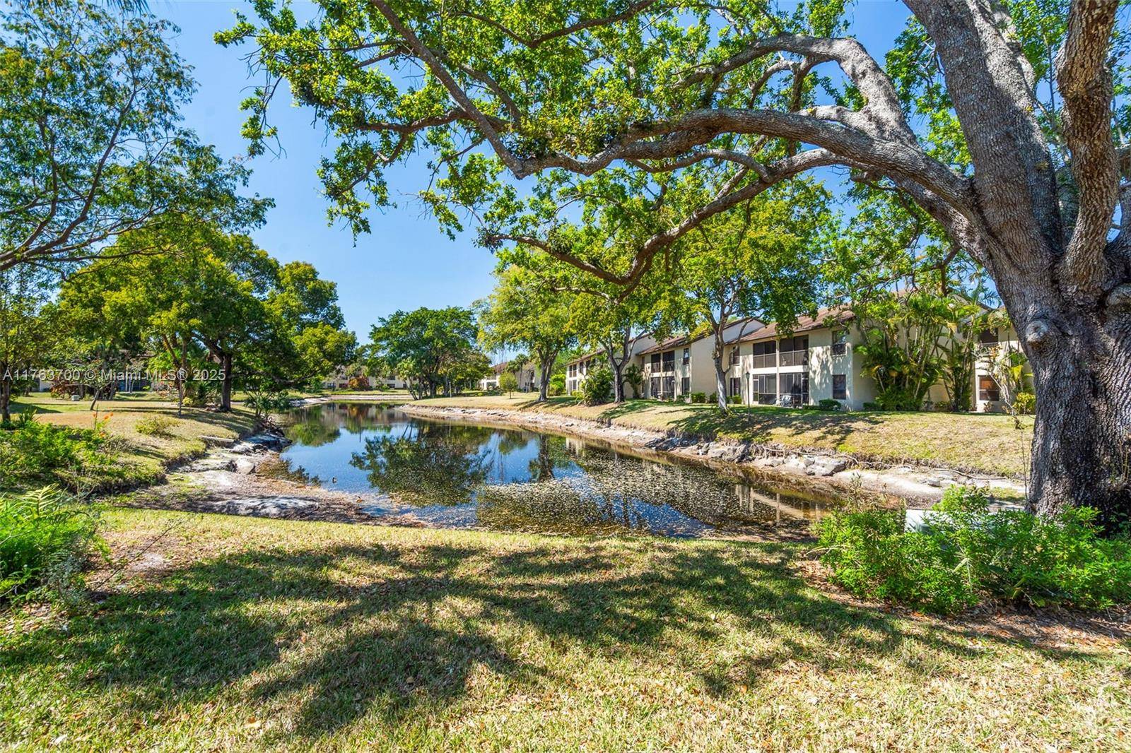 Coconut Creek, FL 33066,3059 Carambola Circle S #2033