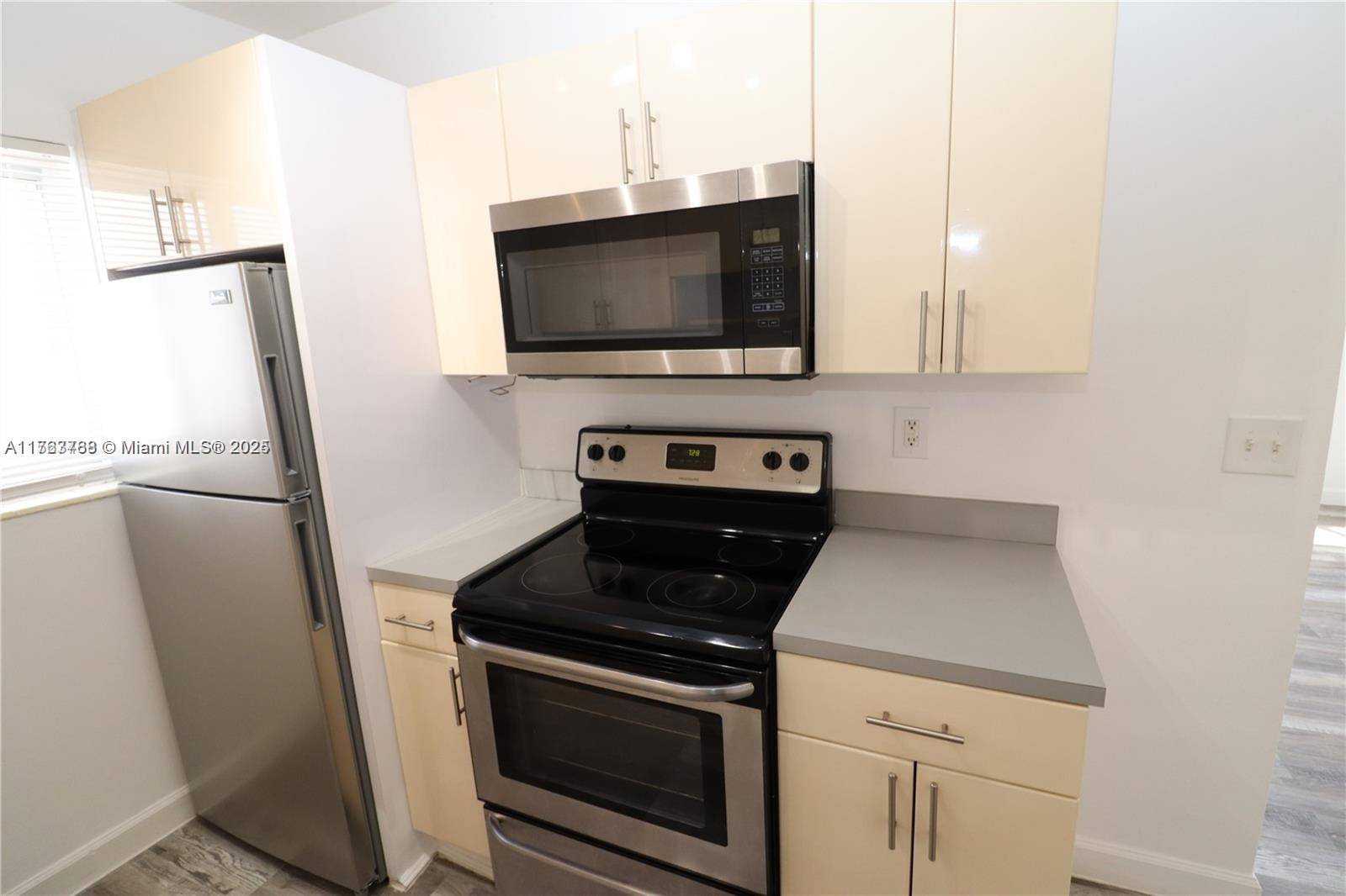 Miami Beach, FL 33141,525 79th St #10