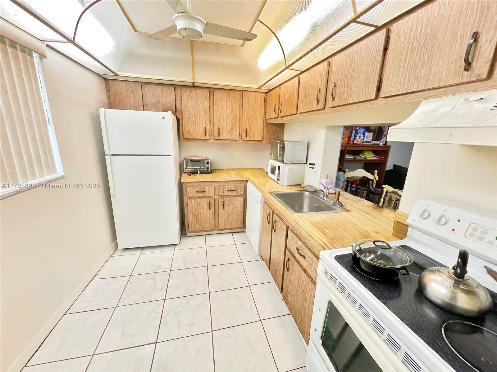 Lauderhill, FL 33313,2800 NW 56th Ave #B207