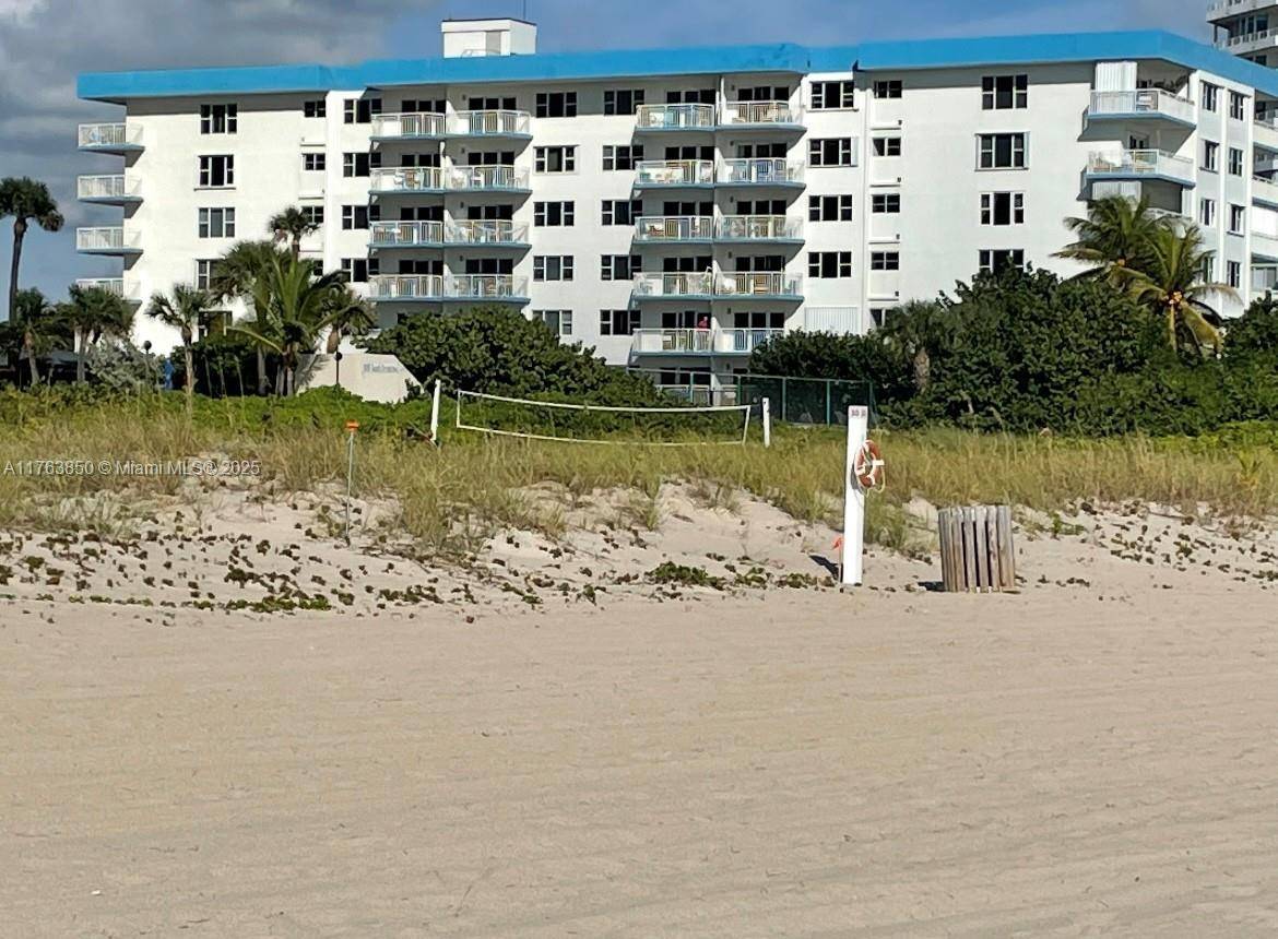 Lauderdale By The Sea, FL 33062,1770 S Ocean Blvd #206