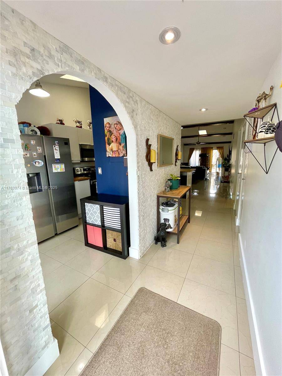 Plantation, FL 33313,1744 NW 71st Ave #117