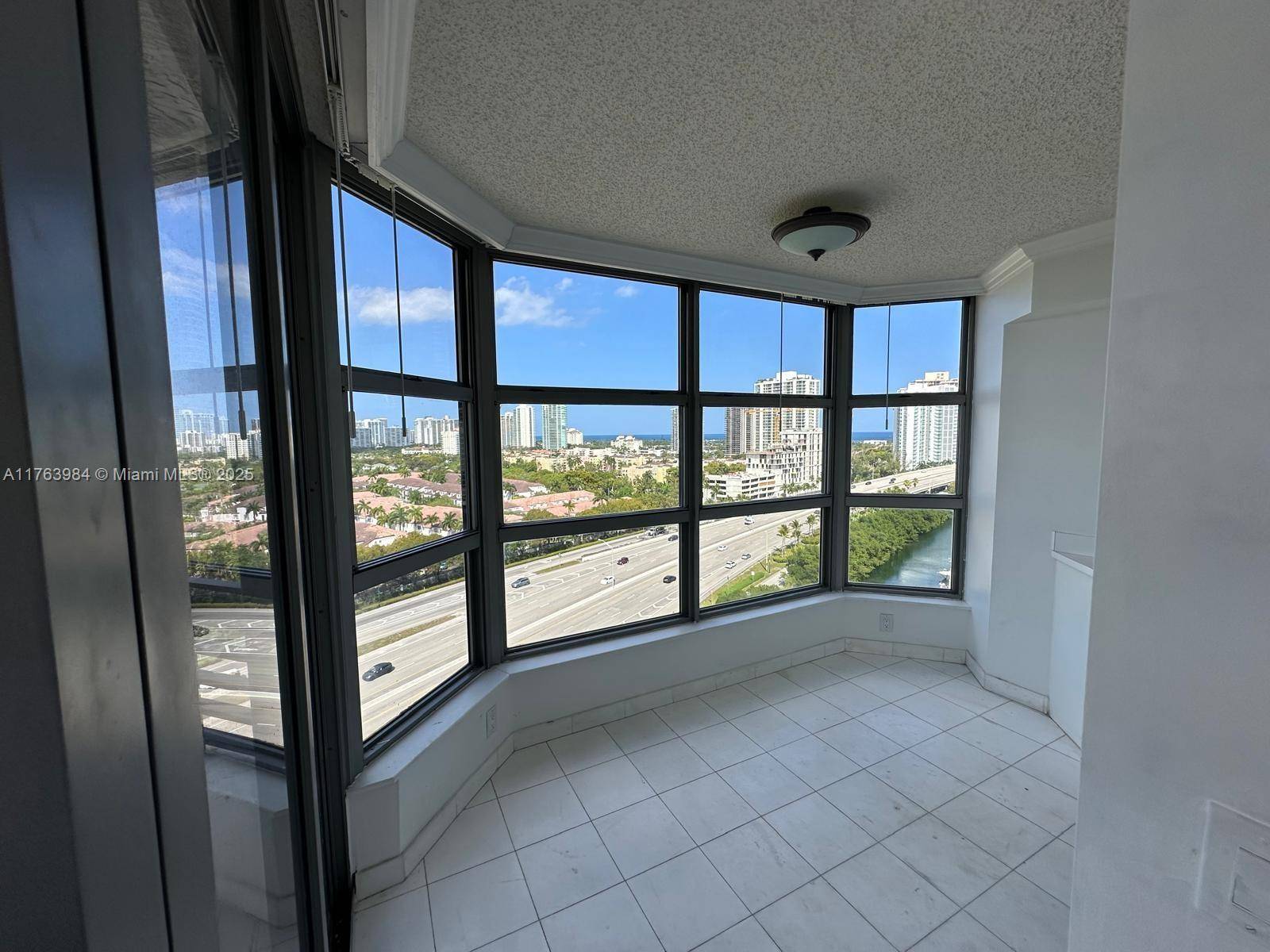 Aventura, FL 33180,3400 NE 192nd #1608