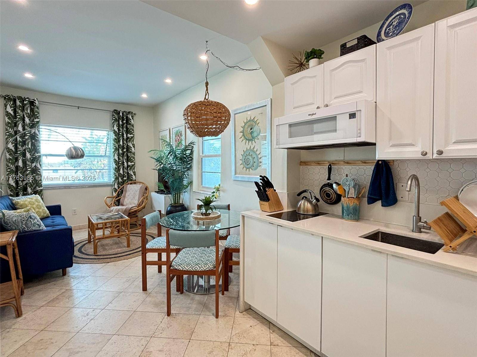 Miami Beach, FL 33139,335 Ocean Dr #139
