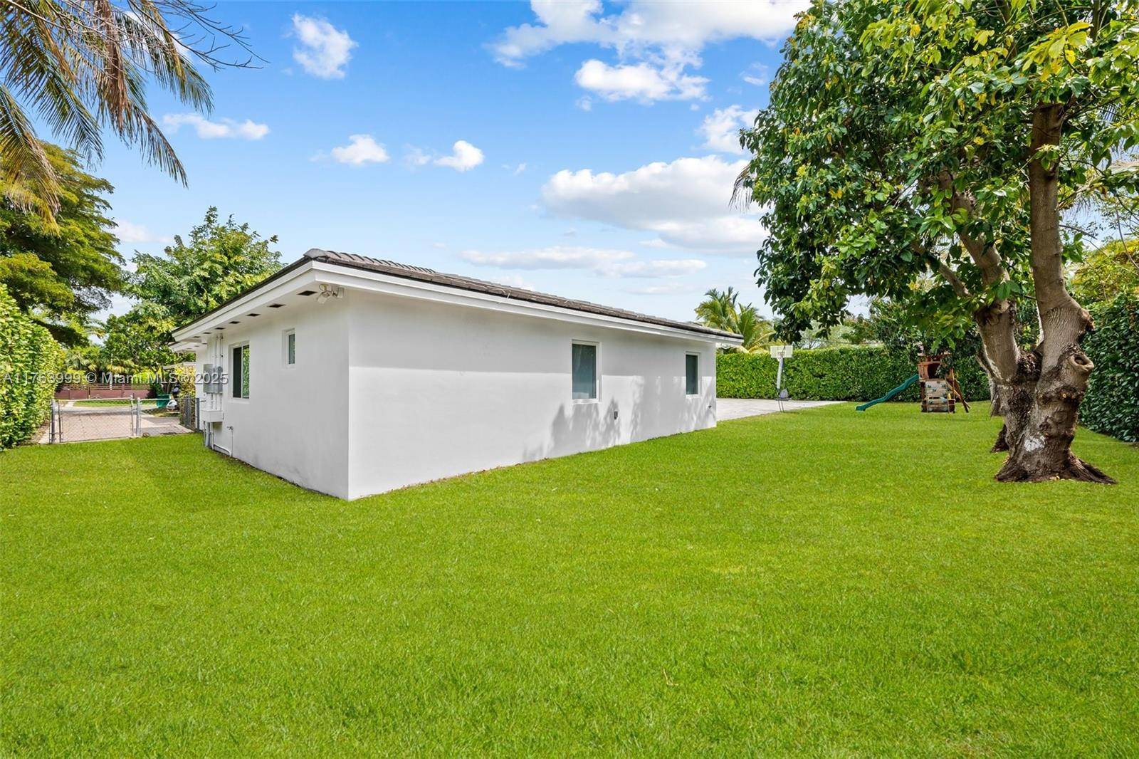 Pinecrest, FL 33156,7360 SW 130th St