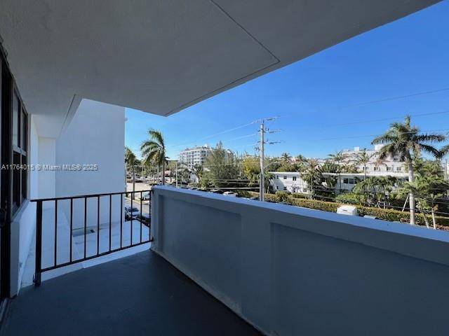 Bay Harbor Islands, FL 33154,10101 E Bay Harbor Dr #301