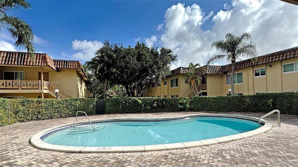 Lauderdale Lakes, FL 33311,2417 NW 39th Ter #204