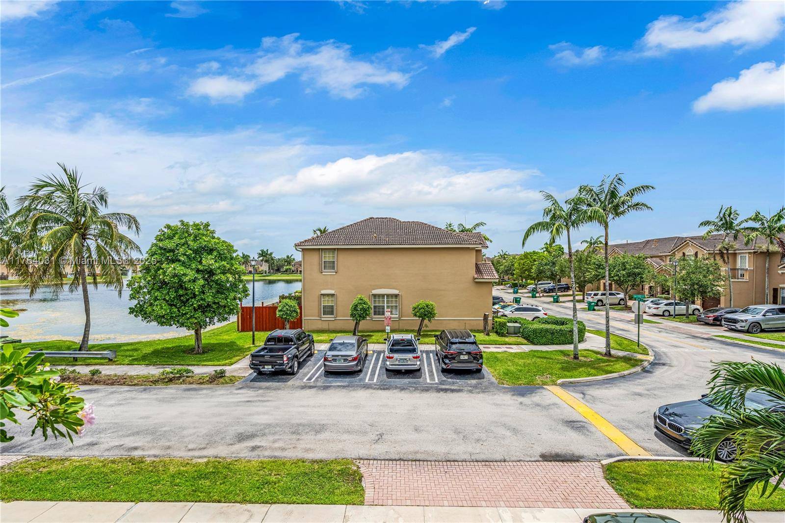 Miami, FL 33194,897 SW 152nd Ct #897
