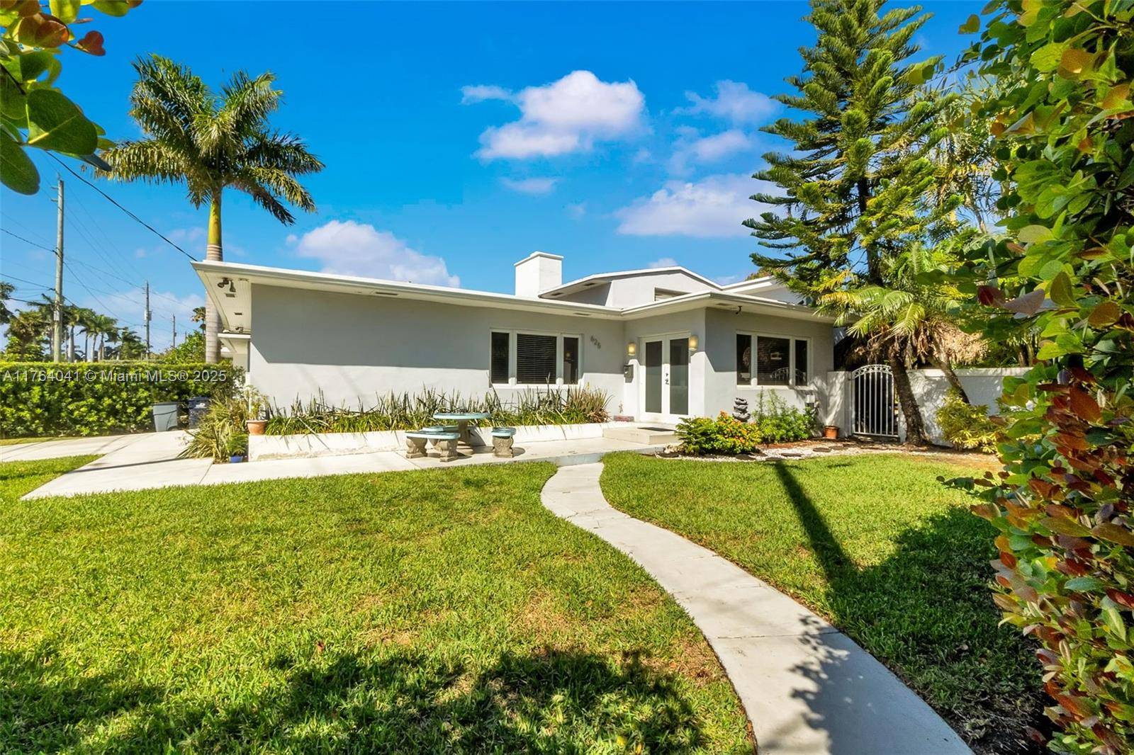 Surfside, FL 33154,625 94th St